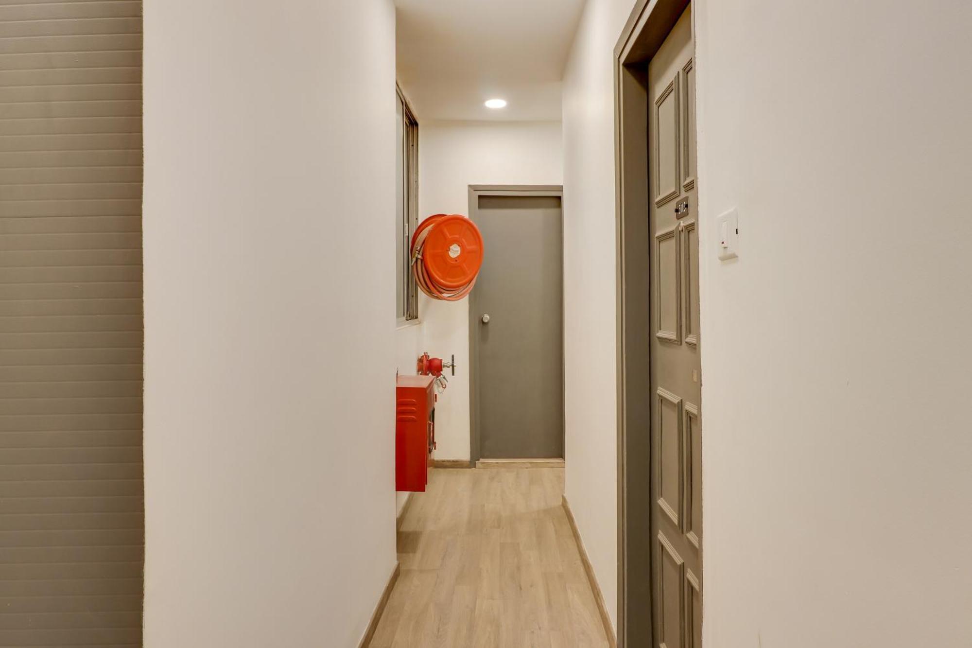 ホテル Townhouse Woodland ナーグプル エクステリア 写真
